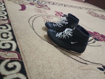полуклассика обувь мужская: Мужские кроссовки, 44, Nike, Б/у, цвет - Черный, Самовывоз