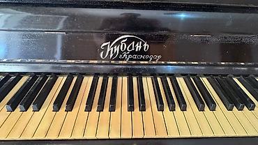 Pianolar: Upright piano – “Kuban” (Краснодар) markalı Xüsusiyyətlər: - Korpus — 2