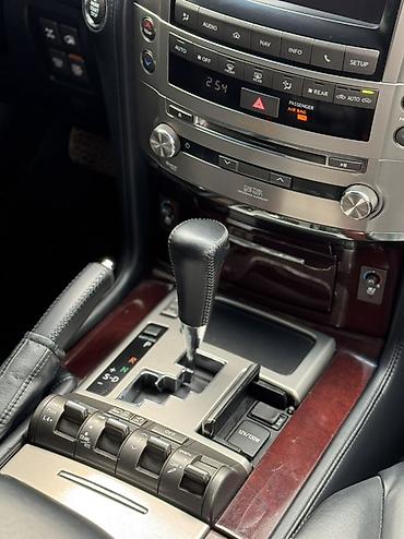 Lexus: Lexus LX: 2012 г., 5.7 л, Автомат, Бензин, Внедорожник — 18