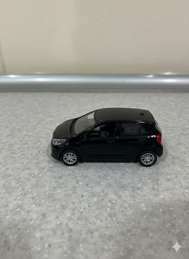 Avtomobil modelləri: Metall oyuncaq avtomobil modeli - Korpus: tam metal (die-cast) — 14