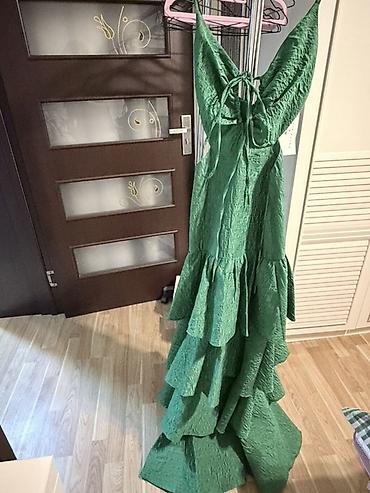 Yaşıl rəngli uzun gecə/libas -Yenidir-(XS) - Model: dərin V-kəsimli