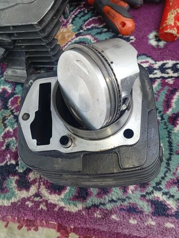 Sbor motorlar və silindr başlıqları: Salam Tufan Isqilal motorun motor hissesinde olan parçalar tam saz — 7