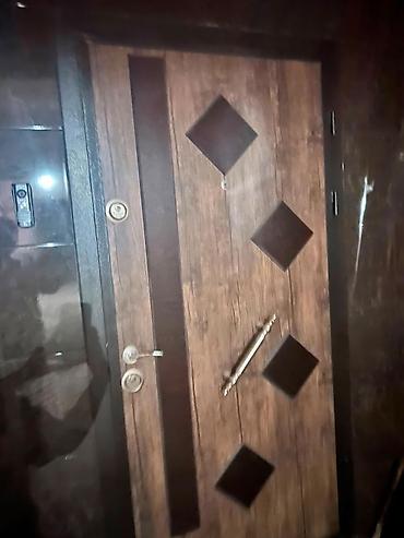 Seyf qapı – 205×90 sm Qiymət: 270 AZN Seyf qapi 205/90sm 270azn Hezi