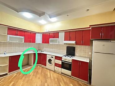 Mətbəx mebeli: 2.40x4,40 uzerinde moyka verilir ünvan Bakıxanov Qırmızı-ağ rəng — 2