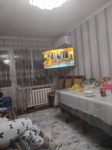 Продажа квартир: Продаю 3х комнатную квартиру в Беловодске, на 2 этаже из двух