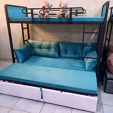 used bed: Продаю двухярусный диван кровать.
Требуется перетяжка — 1