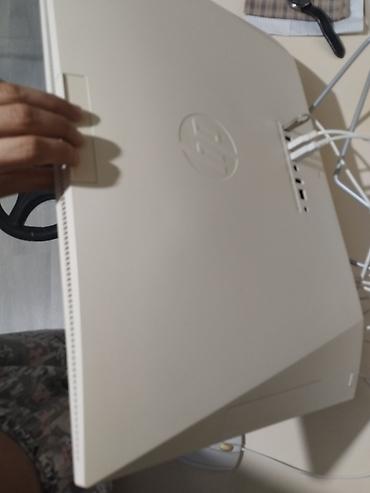 ipad 4 qiymeti: Seliqeli işledilib 2 ildirki mendedir. Alınan vaxt 1400 AZN-e alınıb — 4
