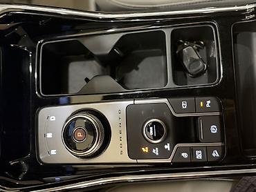 x 5: Kia Sorento: 2022 г., 1.6 л, Вариатор, Гибрид, Кроссовер — 8