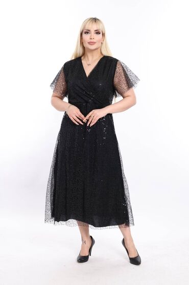 Haljine: 2xl - 4xl
4500 na lalafo.rs — 2 Haljine: 2xl - 4xl
4500 — 2