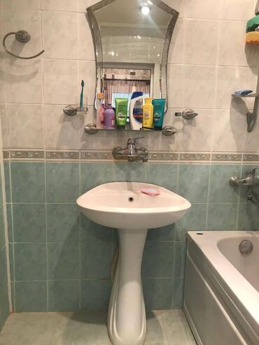 Köhnə tikili: Bakı, 2 otaqlı, Köhnə tikili, m. Elmlər Akademiyası, 54 kv. m -da lalafo.az — 10 Köhnə tikili: Bakı, 2 otaqlı, Köhnə tikili, m. Elmlər Akademiyası, 54 kv. m — 10