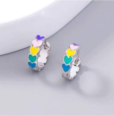 Minđuše: Mindjuše
Cena:900din — 11