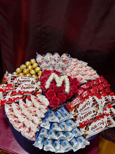 Süni güllər: 8 mart
Hədiyyə
Şokolad buketi
Sokolad qutusu
Hediyye