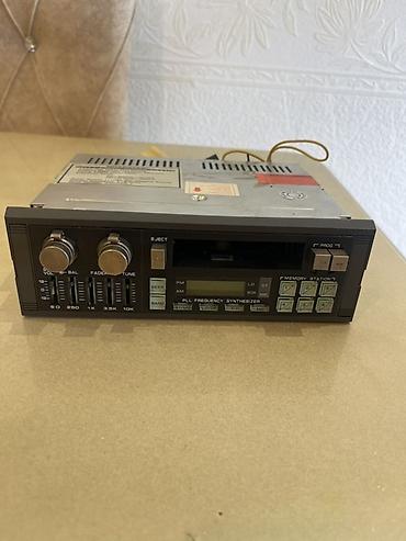 Avtoelektronika: Avtomobil üçün köhnə tip kasetli maqnitola/radio başlıq — 1