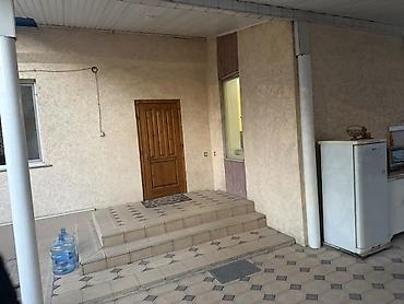 Продажа коттеджей и домов: Продается частный дом 2 этажа, площадь дома и подсобных помещений — 8