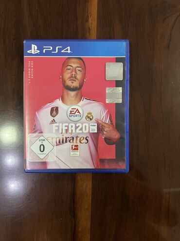 PS2 & PS1 (Sony PlayStation 2 & 1): FIFA 20, PlayStation 4 konsolu üçün hazırlanmış futbol video oyunudur