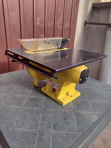 Cirkulari: Stoni cirkular 700 W - Cirkular donešen iz Nemačke modelMANNESMANN na lalafo.rs — 5 Cirkulari: Stoni cirkular 700 W - Cirkular donešen iz Nemačke modelMANNESMANN — 5