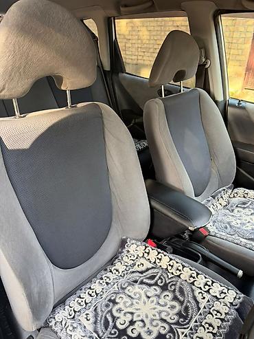 аито: Honda Fit: 2001 г., 1.3 л, Вариатор, Бензин, Универсал — 8
