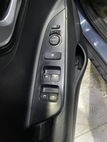 Kia: Kia Stonic: 2019 г., 1.4 л, Автомат, Бензиновая, Кроссовер — 7