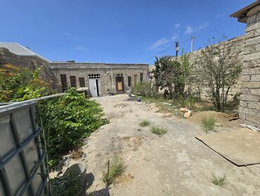 Sex, zavod və fabriklər: Mebel Sexi ( Taxta Sexi ) Arendaya (İcarəyə) Verilir. 110kv. Hündürlük — 3