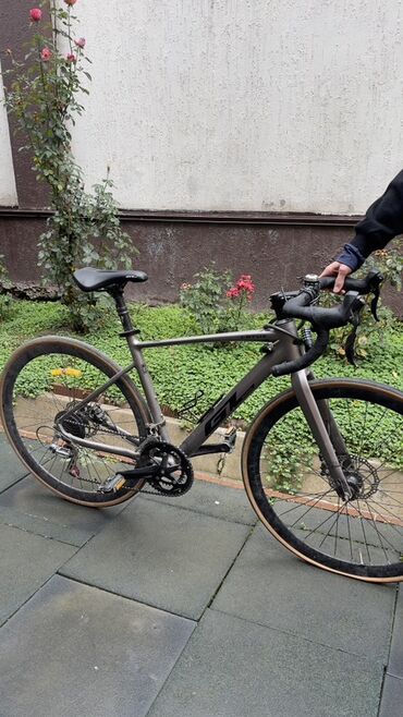 шины для велосипедов: Шоссе велосипеди, GT, Велосипед алкагы L (172 - 185 см), Колдонулган