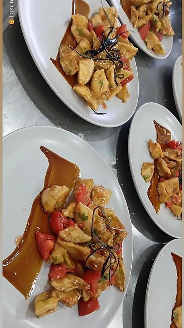 Готовые блюда, кулинария: Салаты и холодные закуски - Цезарь с креветками: хрустящие листья — 9