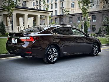 ешка 301: Lexus ES: 2017 г., 2.5 л, Вариатор, Гибрид, Седан — 6