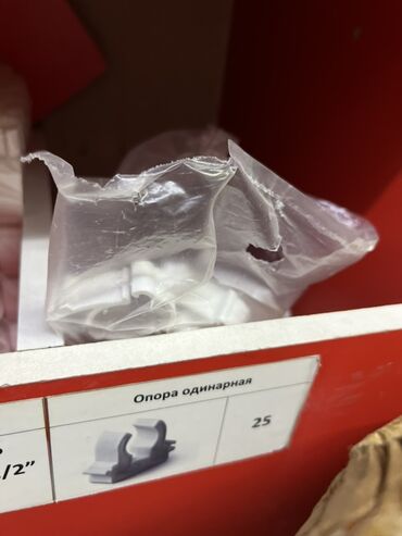 реле давления воды: Түтүк кармагыч (клипса, хомут), Материалы: Пластик, Сай диаметри: 25 мм