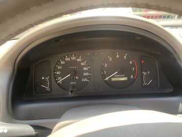 срочно продать машину: Toyota Corolla: 1999 г., 1.3 л, Механика, Бензин, Универсал