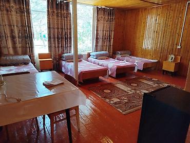 Комната в деревянном доме/базе отдыха для размещения группы. - lalafo.kg да — 1 Комната в деревянном доме/базе отдыха для размещения группы. - — 1