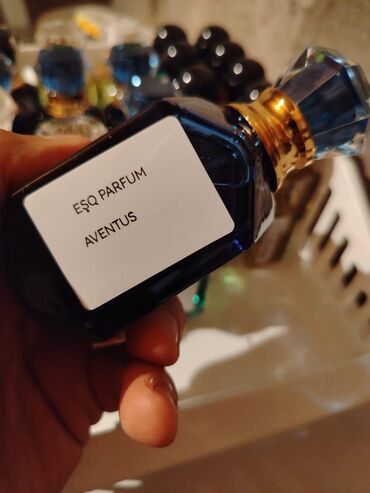 экспресс кондиционер для волос: ESQ Parfum – Aventus ətiri - Qablaşdırma: tünd mavi, kristalvari