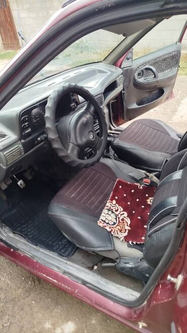 купить авто с кореи бу: Daewoo Nexia: 1996 г., 1.5 л, Механика, Бензин, Седан