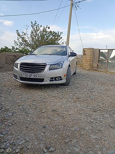 accent 2013: Chevrolet Cruze – gümüş rəngli sedan maşın tam dolu Avtomobil — 3