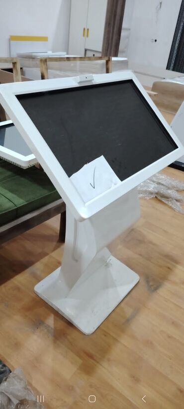 Avadanlığın icarəsi: 82 ekran Touch Screen icarəyə verilir. Gün və saya görə endirim — 8