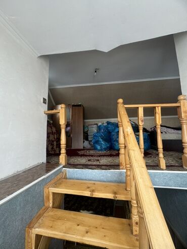 Həyət evləri və villaların satışı: Ev Binəqədi tam mərkəzdə avtobus yolunan 20 metr mesafede — 23