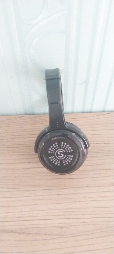 Mikrofonlar: İşlənmiş Simsiz (Bluetooth) Qulaqcıqlar, rəng - Qara