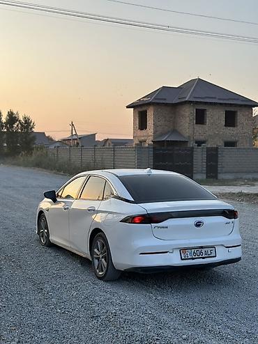ли 7 бишкек: GAC Aion S — электрический седан белого цвета. Машина в отличном — 2