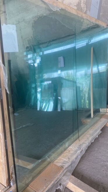 Стекло от простого до ёдового, отличного качества, размеры по заказу