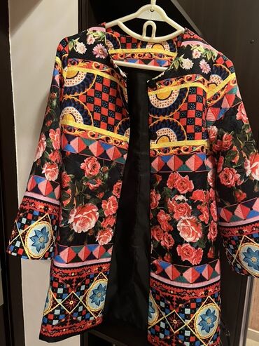 Рубашки и блузы: Qadın üçün etnik naxışlı qısa palto/kimono stili üst geyim. - Parlaq