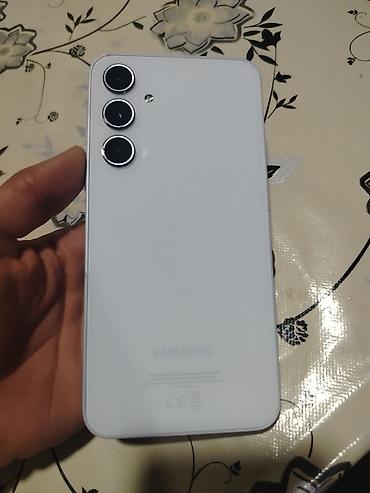 ipone 15 sadə: Samsung Galaxy A35 5G, 128 GB, rəng - Ağ, Barmaq izi — 3