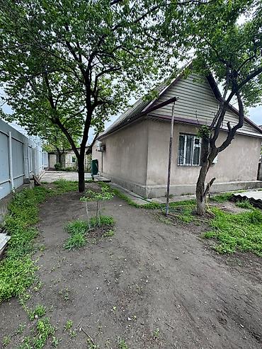 Продажа коттеджей и домов: Продается дом🏠 📍Район западного автовокзала По ул. Жумабека Площадь — 1