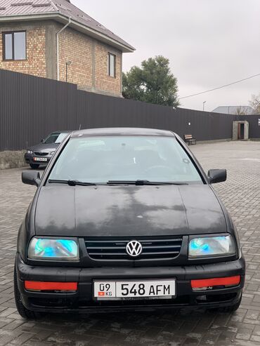 Volkswagen: Volkswagen Vento: 1997 г., 1.8 л, Механика, Бензин, Седан