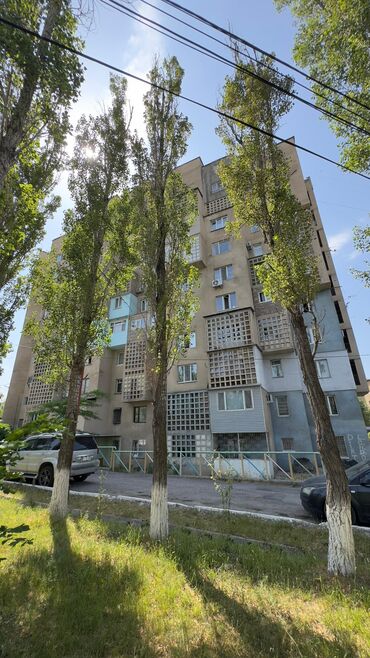 Продажа домов: 1 комната, 28 м², Индивидуалка, 3 этаж, Старый ремонт