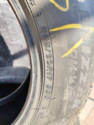 покрышка на автокран: Шины 225 / 60 / R 17, Зима, Б/у, Комплект, Легковые, Япония, Bridgestone