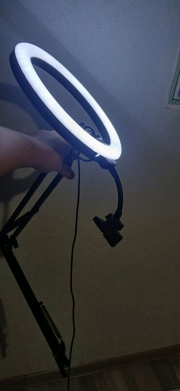 İşıqlandırma: LED halqa işıq + masa qısqacı və tənzimlənən qol - 26–30 sm diametrli — 8