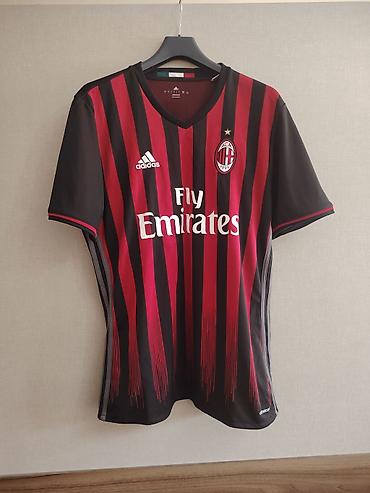 Futbolkalar: AC Milan futbol komandasının forması. Orjinaldır. Yenidir, etiketi — 1