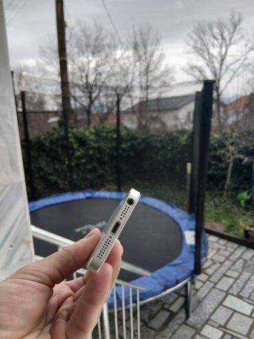 Apple iPhone: Apple iPhone iPhone 5, Bela — 6