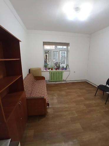 Сдаётся помещение одна из трёх комнат под офис! - Площадь 15 м²