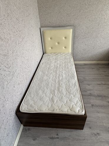 puste agaci satilir: İşlənmiş, Təknəfərlik çarpayı, Bazasız, Matras ilə, Siyirməsiz