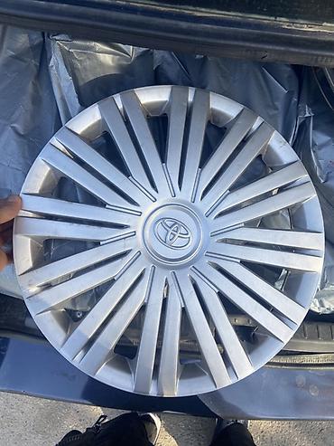 колпак колеса: Колпак на колесо Toyota (оригинальный) - Диаметр: R15 под — 1