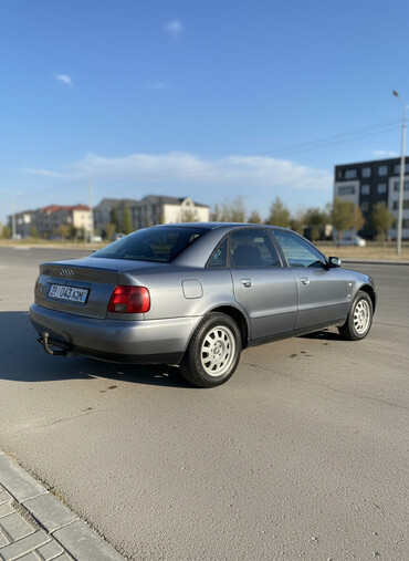Audi: Audi A4: 1995 г., 2.6 л, Механика, Бензин, Седан — 10